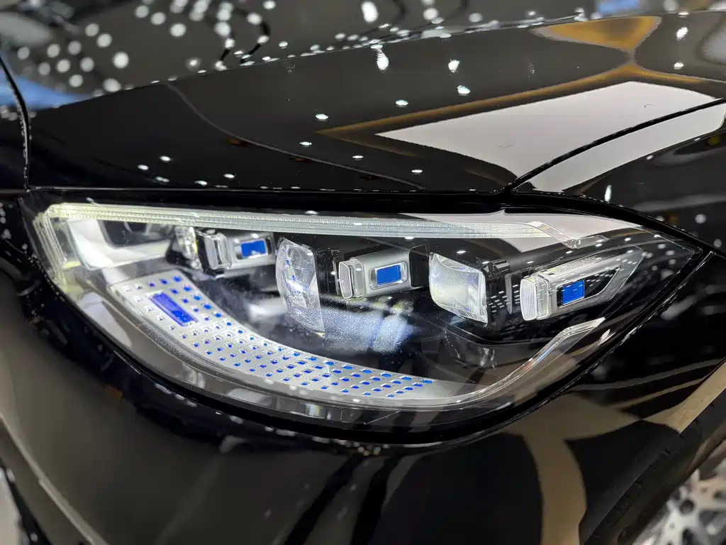 Mercedes-Benz S-Class — миниатюра 22