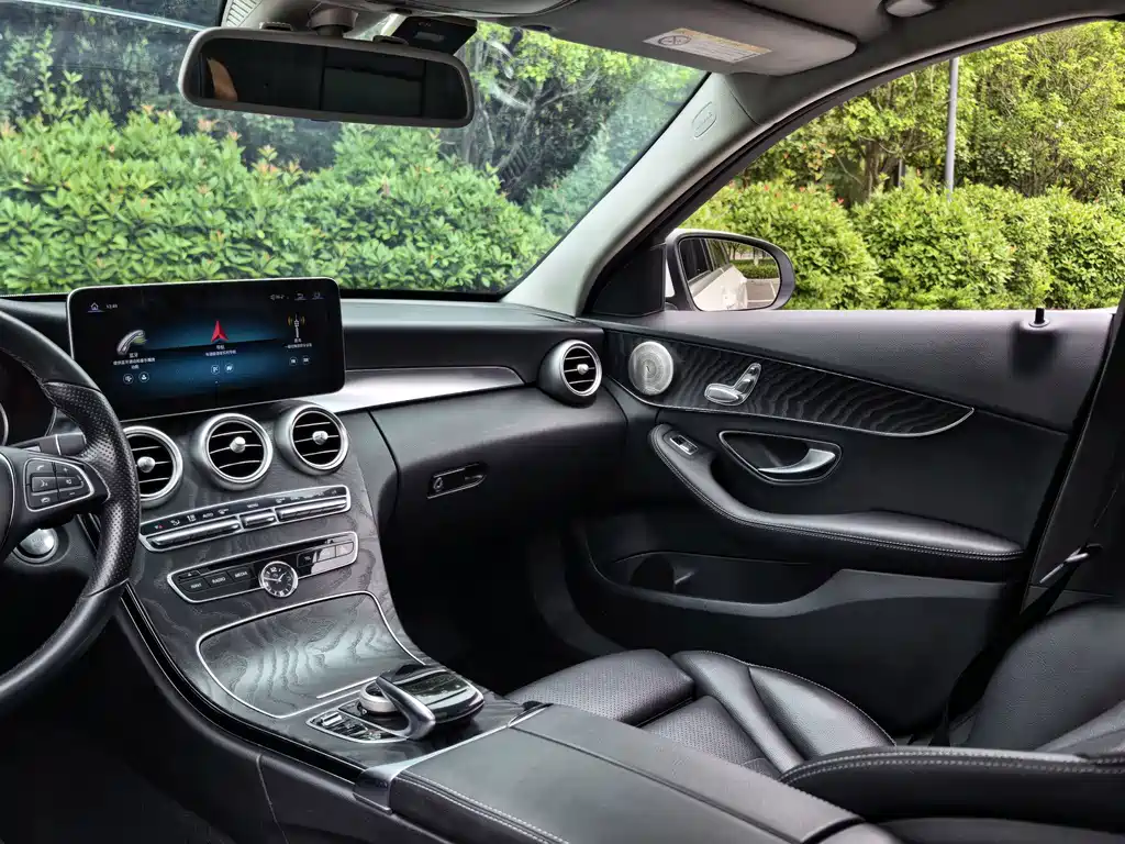 Mercedes-Benz C-Class (Import) — миниатюра 16