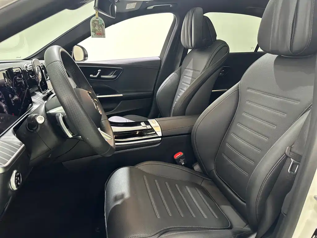 Mercedes-Benz C-Class — миниатюра 15