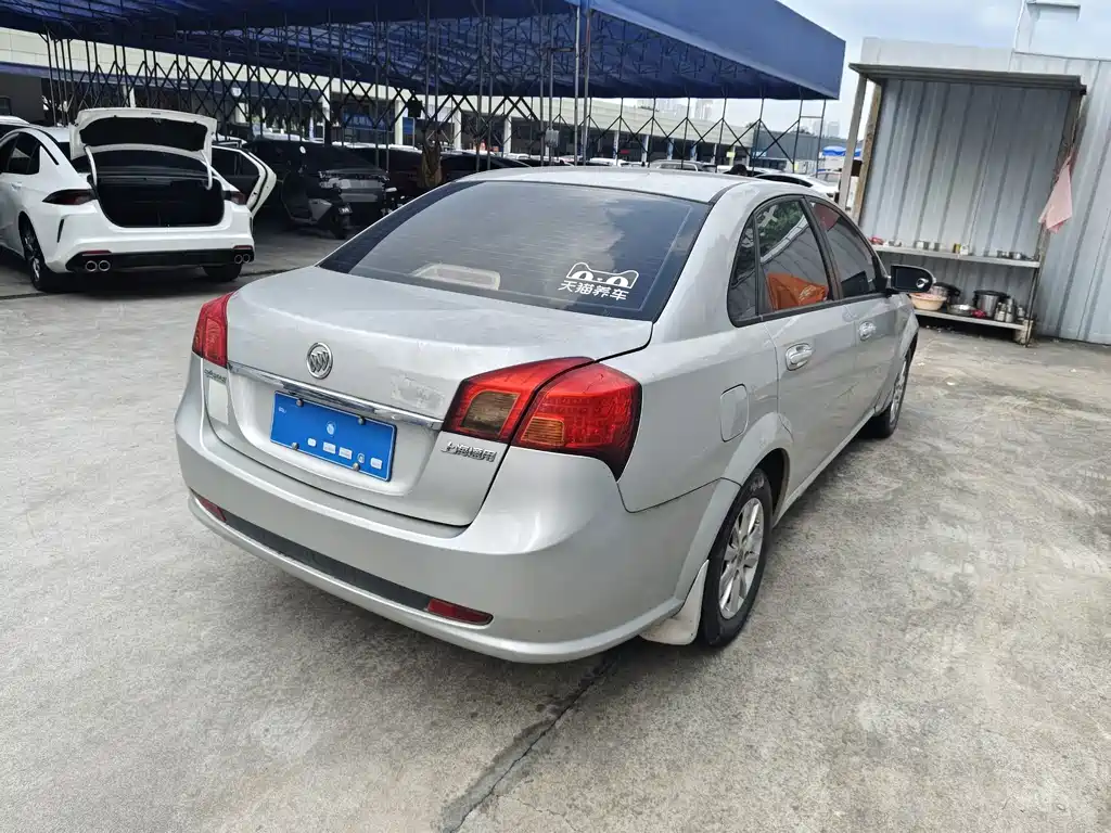 Buick Excelle — миниатюра 9