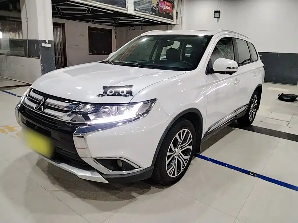 Mitsubishi Outlander — миниатюра 2