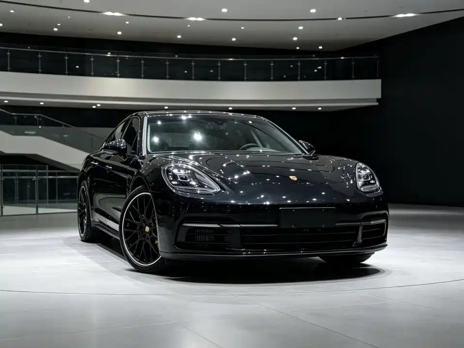 Porsche Panamera — миниатюра 2