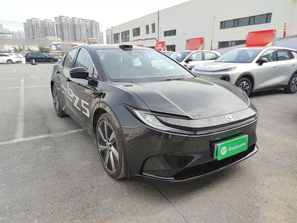Toyota bZ5 — миниатюра 4