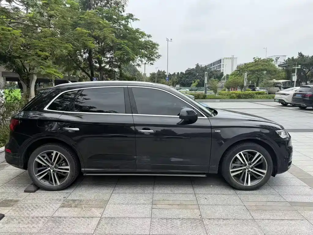 Audi Q5L 2020 40 TFSI Fashion