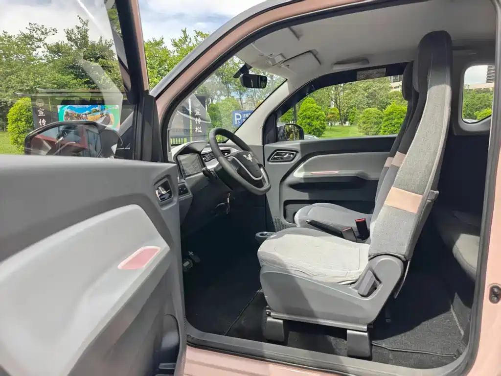 Wuling MINIEV — миниатюра 8