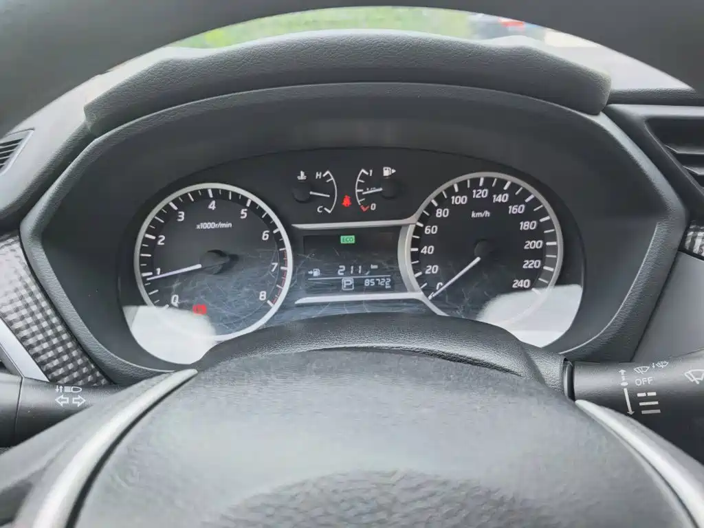Nissan Bluebird — миниатюра 9