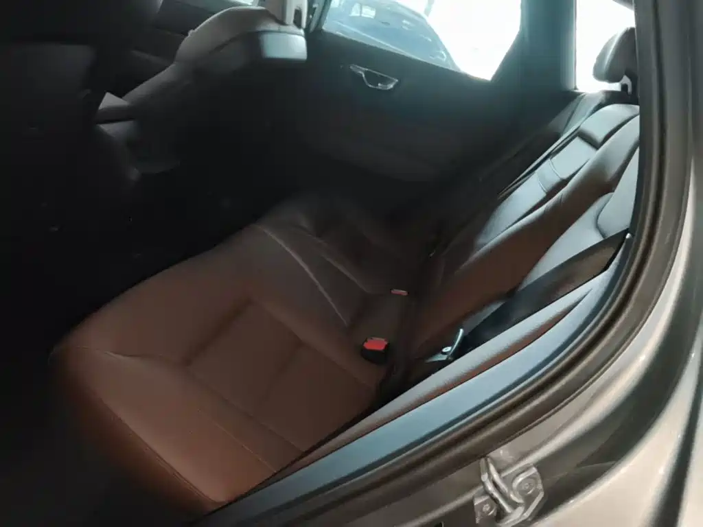 Volvo XC60 — миниатюра 17