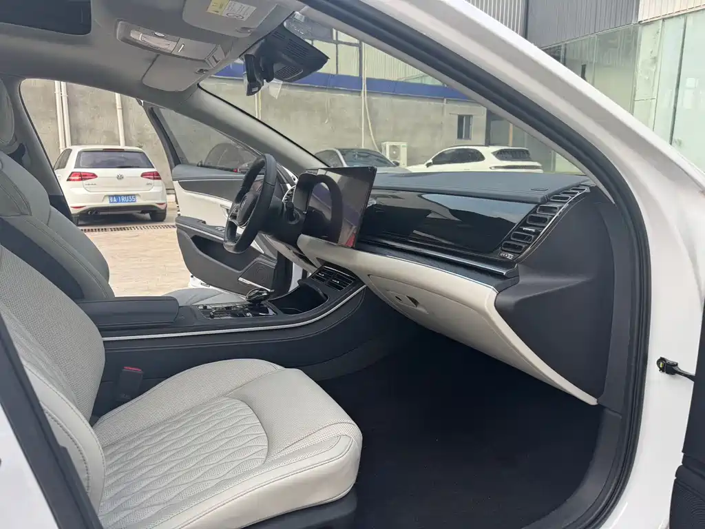 BYD Han — миниатюра 14