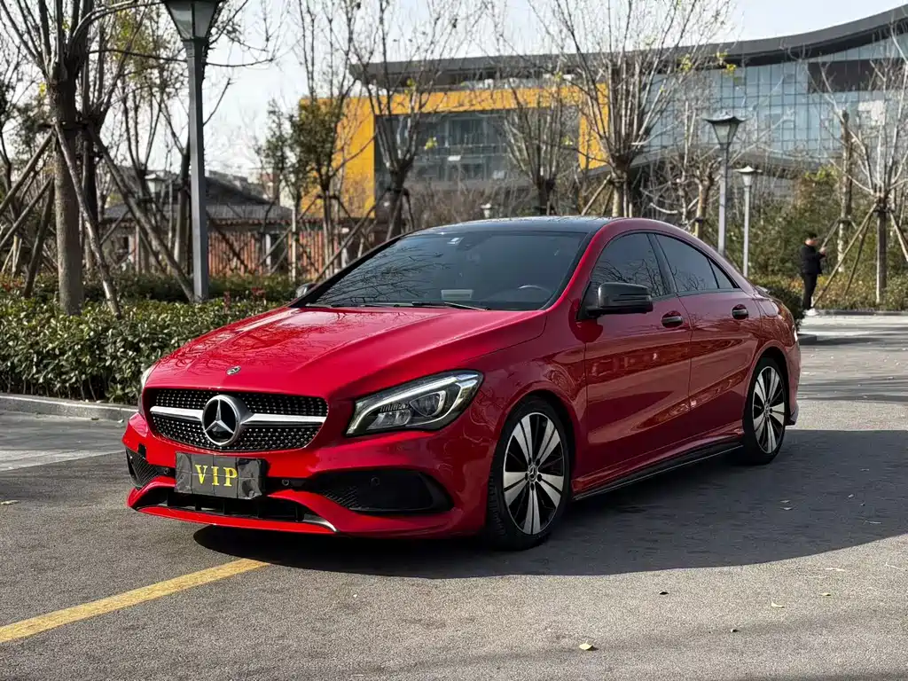 MERCEDES-BENZ CLA