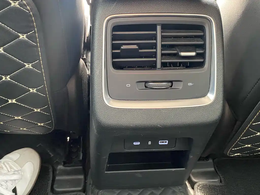 Geely Boyue — миниатюра 14