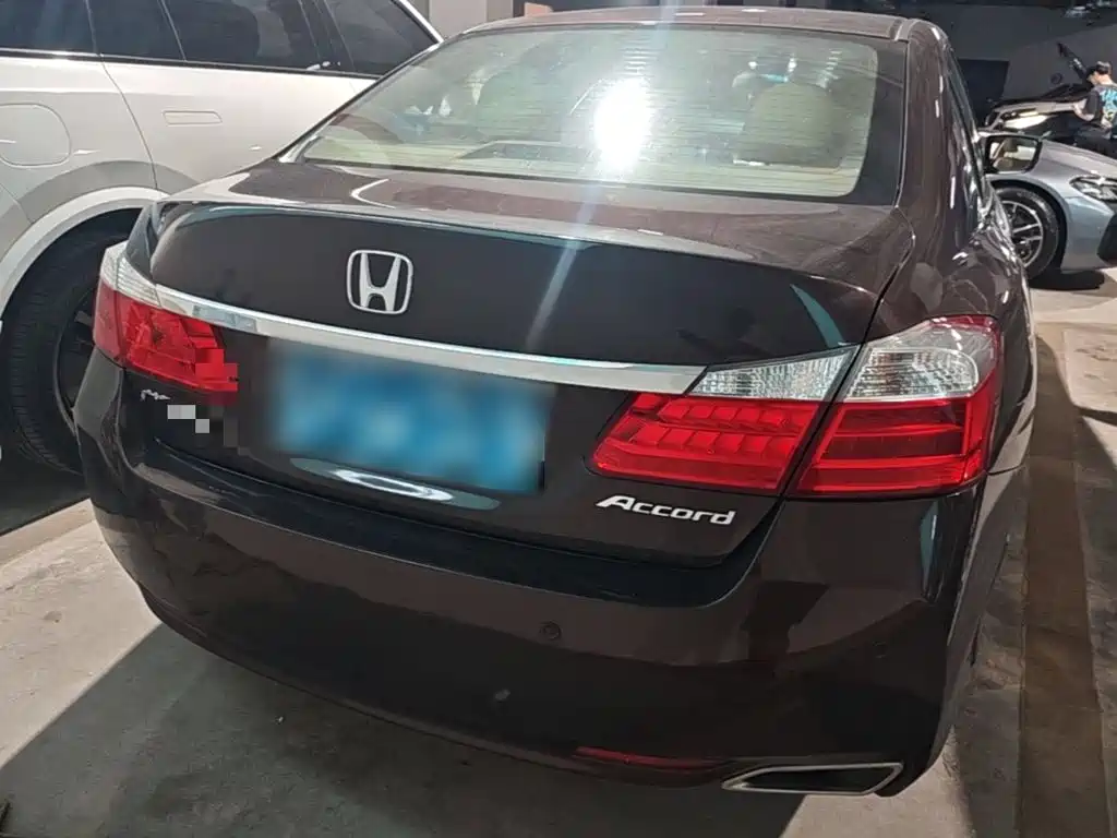 Honda Accord — миниатюра 6