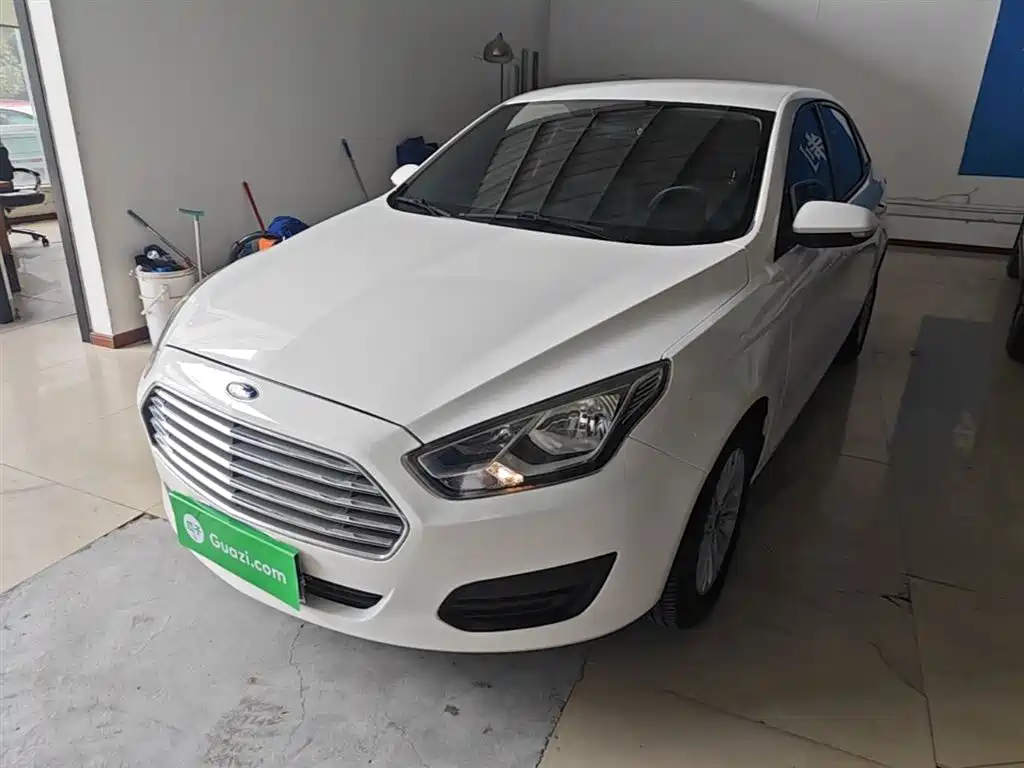 Ford Escort 2018