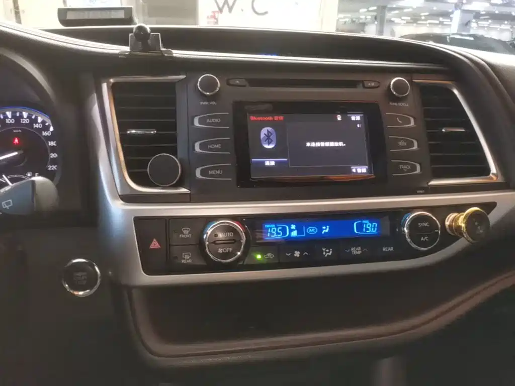Toyota Highlander — миниатюра 13