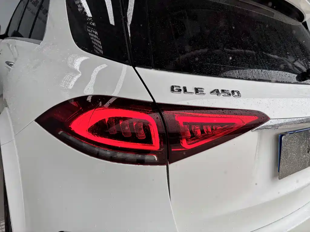 Mercedes-Benz GLE (Import) — миниатюра 9