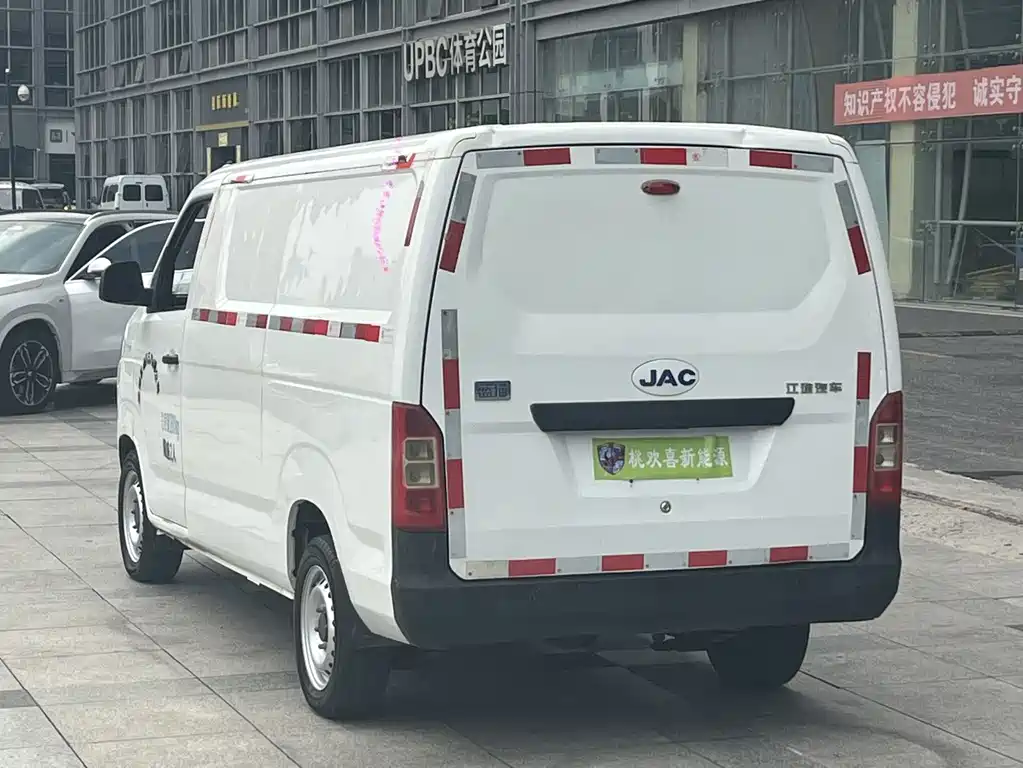 JAC Bluecat — миниатюра 7