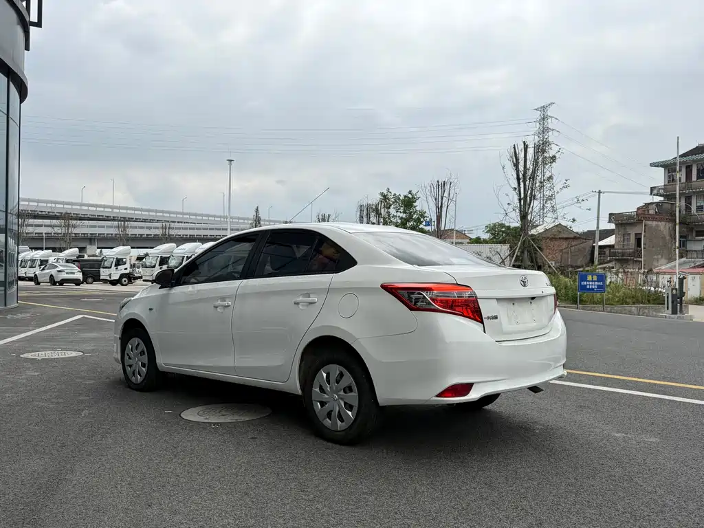 Toyota Vios — миниатюра 11