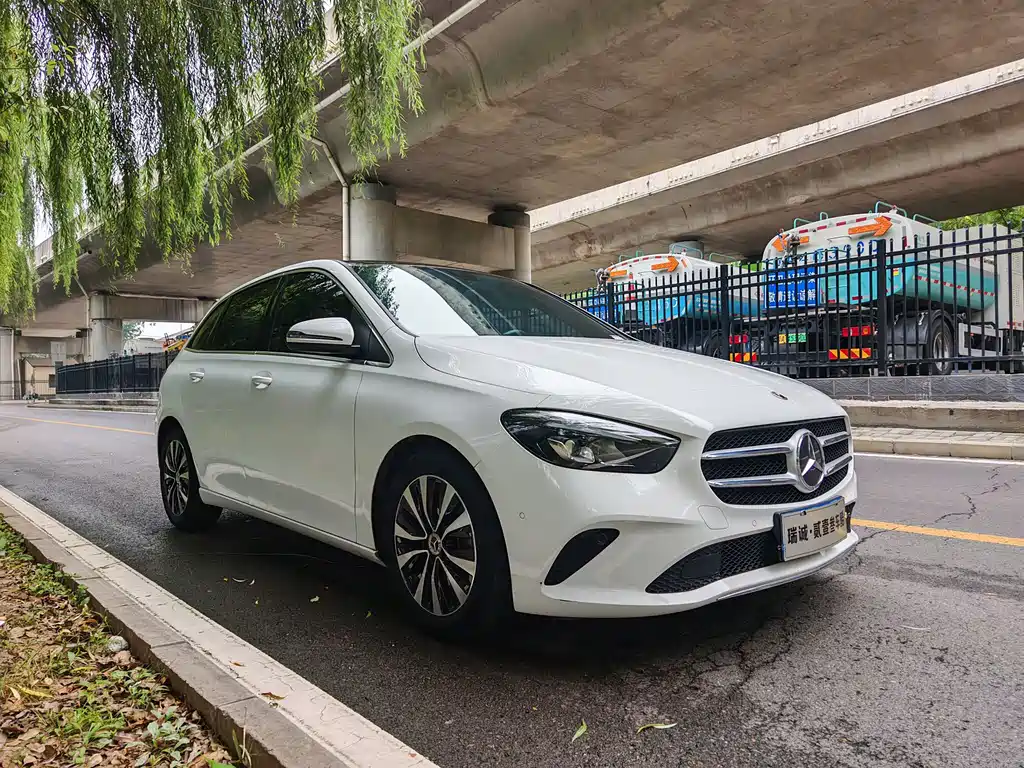 Mercedes-Benz B-Class — миниатюра 3