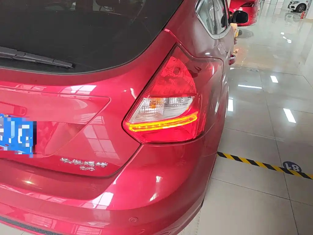 Ford Focus — миниатюра 8