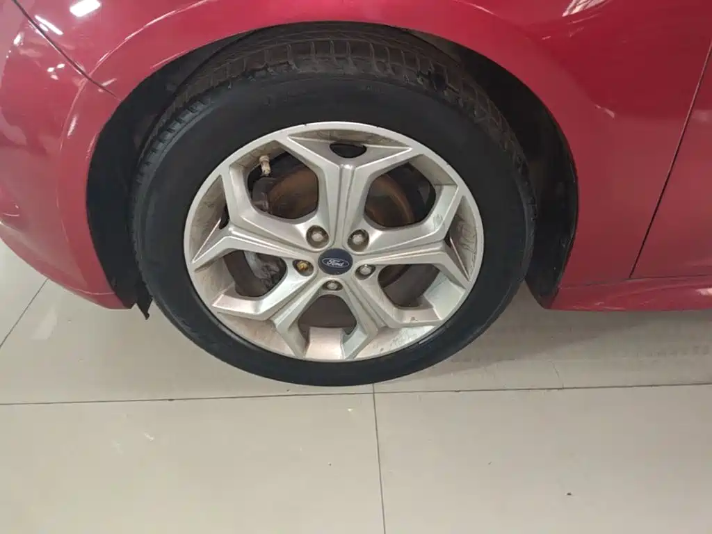 Ford Focus — миниатюра 23