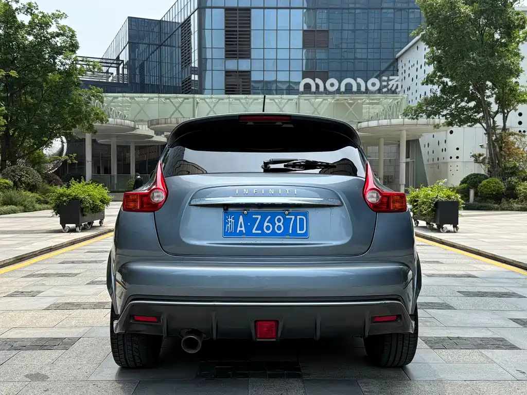 Infiniti ESQ 2014 1.6L