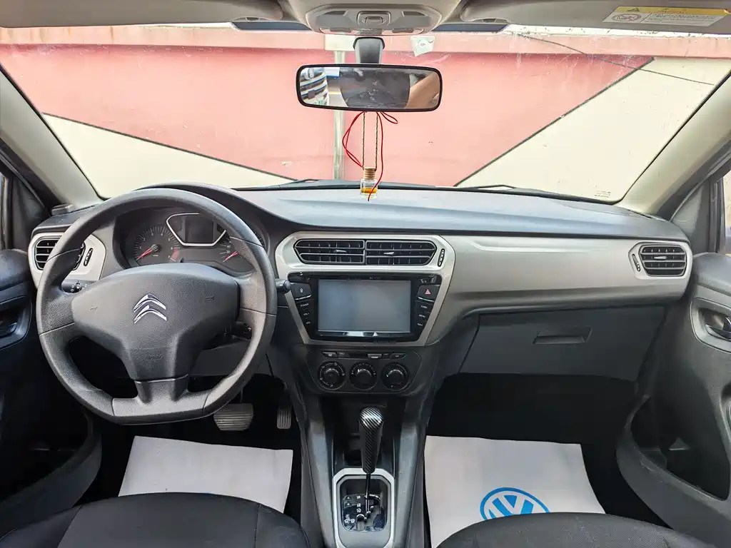 Citroen Elysee — миниатюра 5