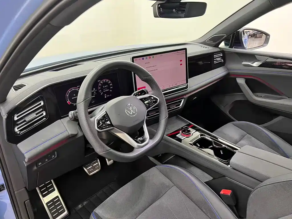 Volkswagen Tiguan L — миниатюра 21