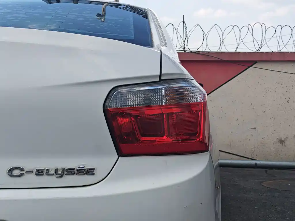 Citroen Elysee — миниатюра 14