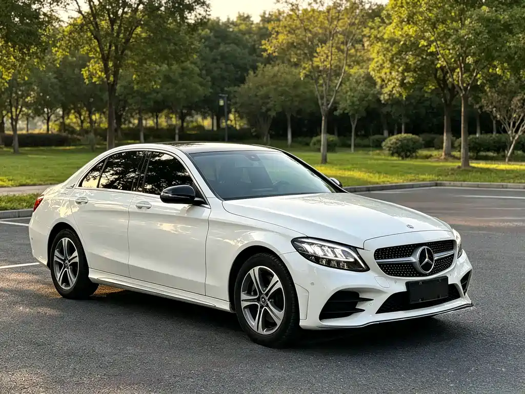 Mercedes-Benz C-Class — миниатюра 3