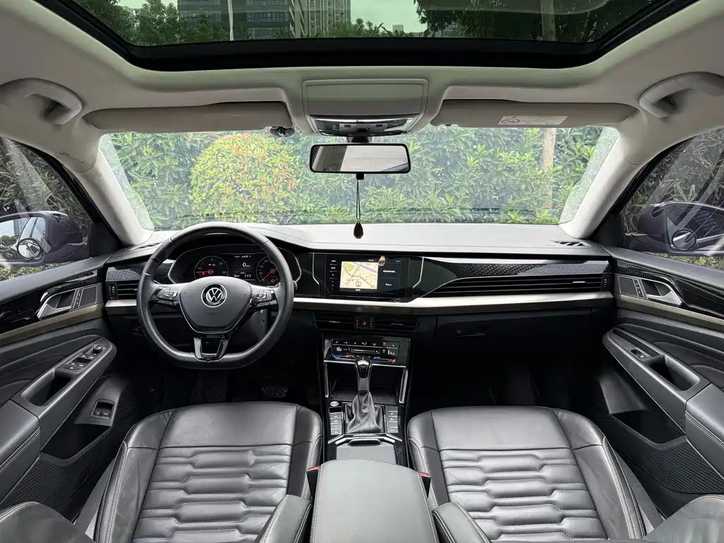 Volkswagen Passat PHEV — миниатюра 8