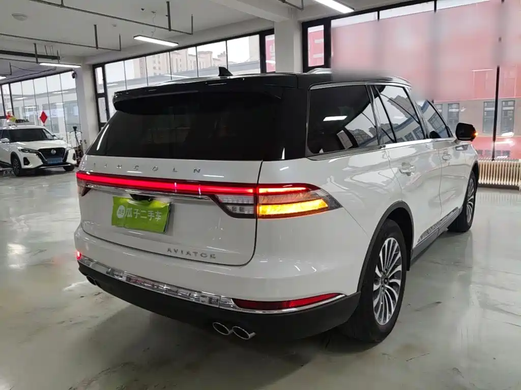 Lincoln Aviator — миниатюра 7