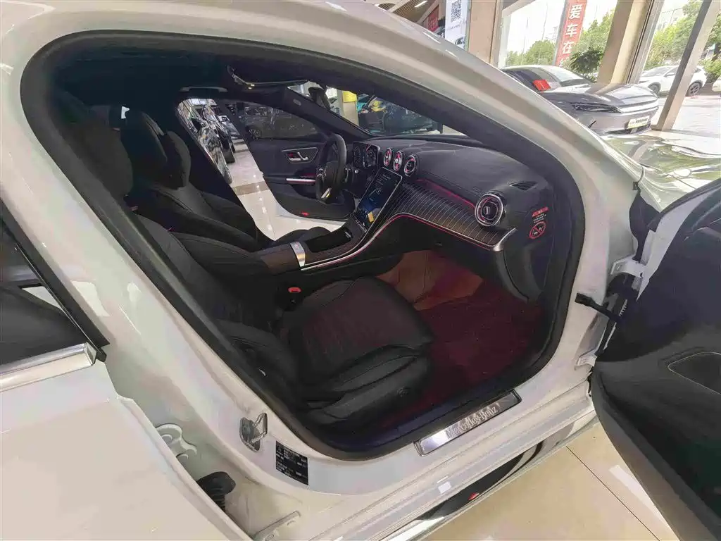 Mercedes-Benz C-Class — миниатюра 16
