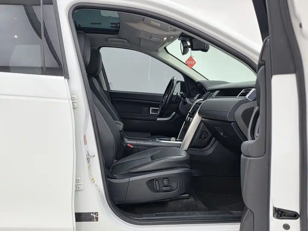 Land Rover Discovery Sport — миниатюра 9