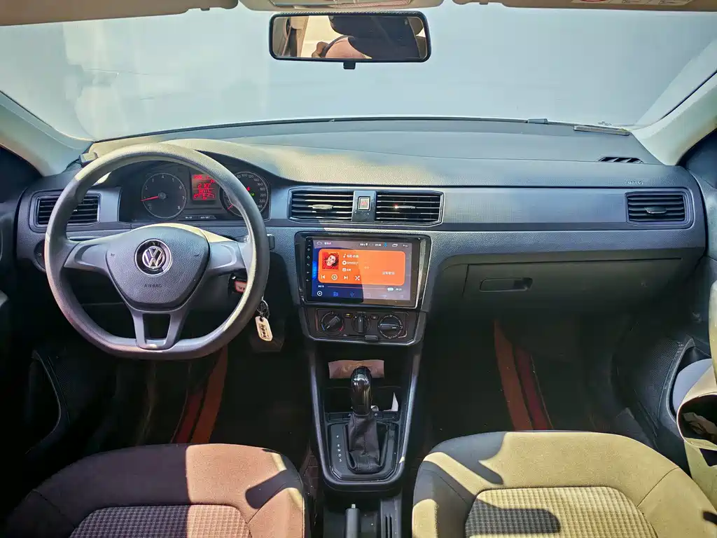 Volkswagen Santana — миниатюра 9