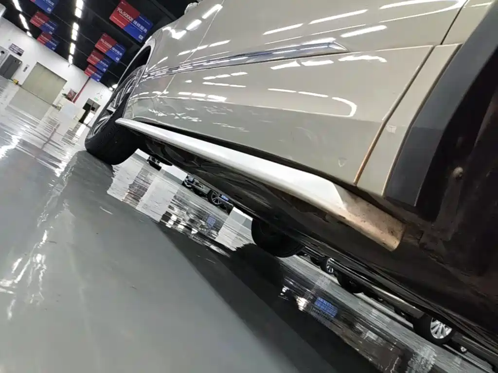 Volkswagen Tiguan L PHEV — миниатюра 21