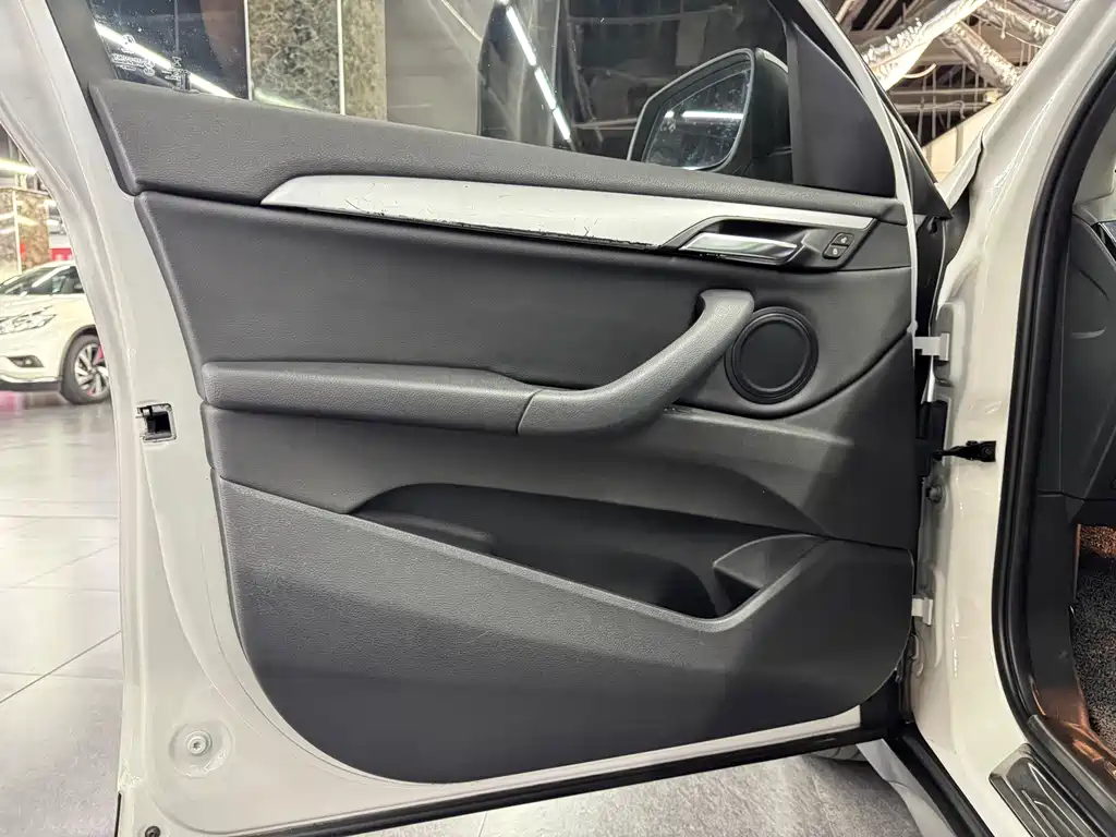 BMW X1 — миниатюра 6