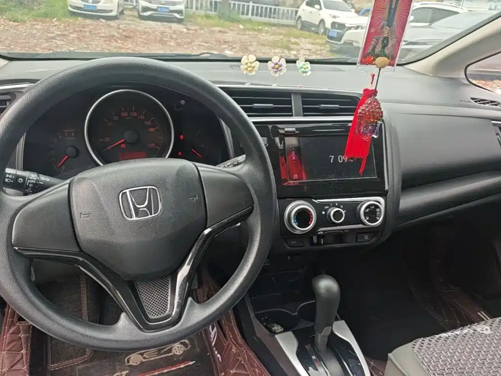 Honda Fit — миниатюра 10
