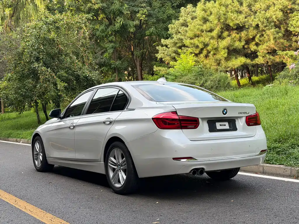 BMW 3 Series — миниатюра 15