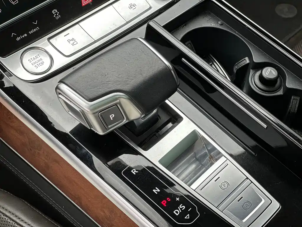 Audi A8 — миниатюра 15