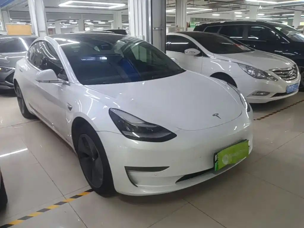 Tesla Model 3 — миниатюра 4