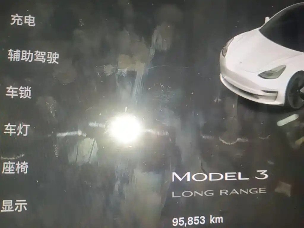 Tesla Model 3 — миниатюра 12
