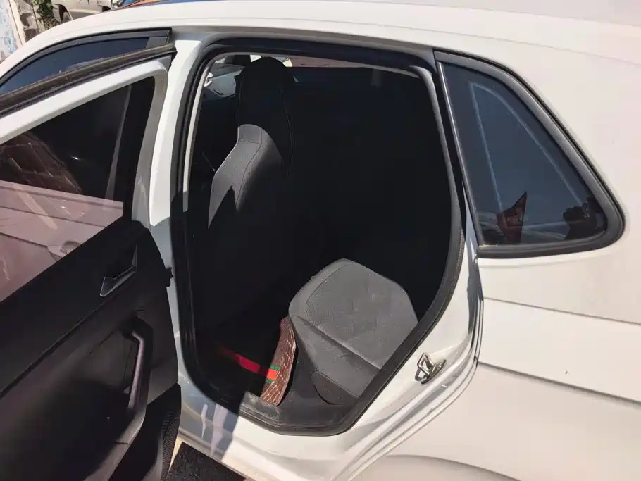 Volkswagen Polo — миниатюра 11