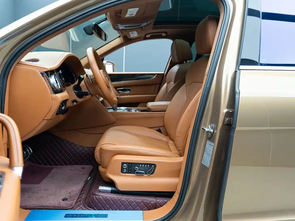 Bentley Bentayga — миниатюра 9