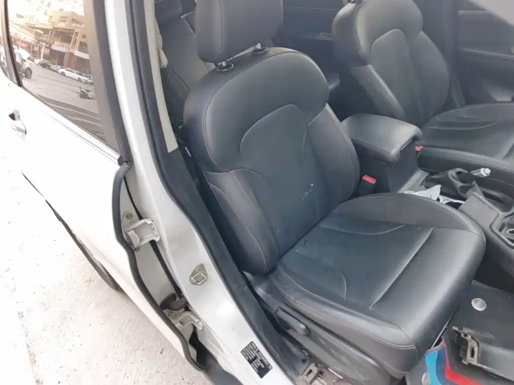 Haval M6 — миниатюра 25