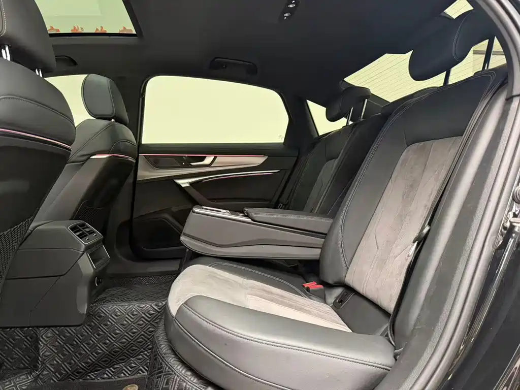Audi A6L 2022 40 TFSI Luxury