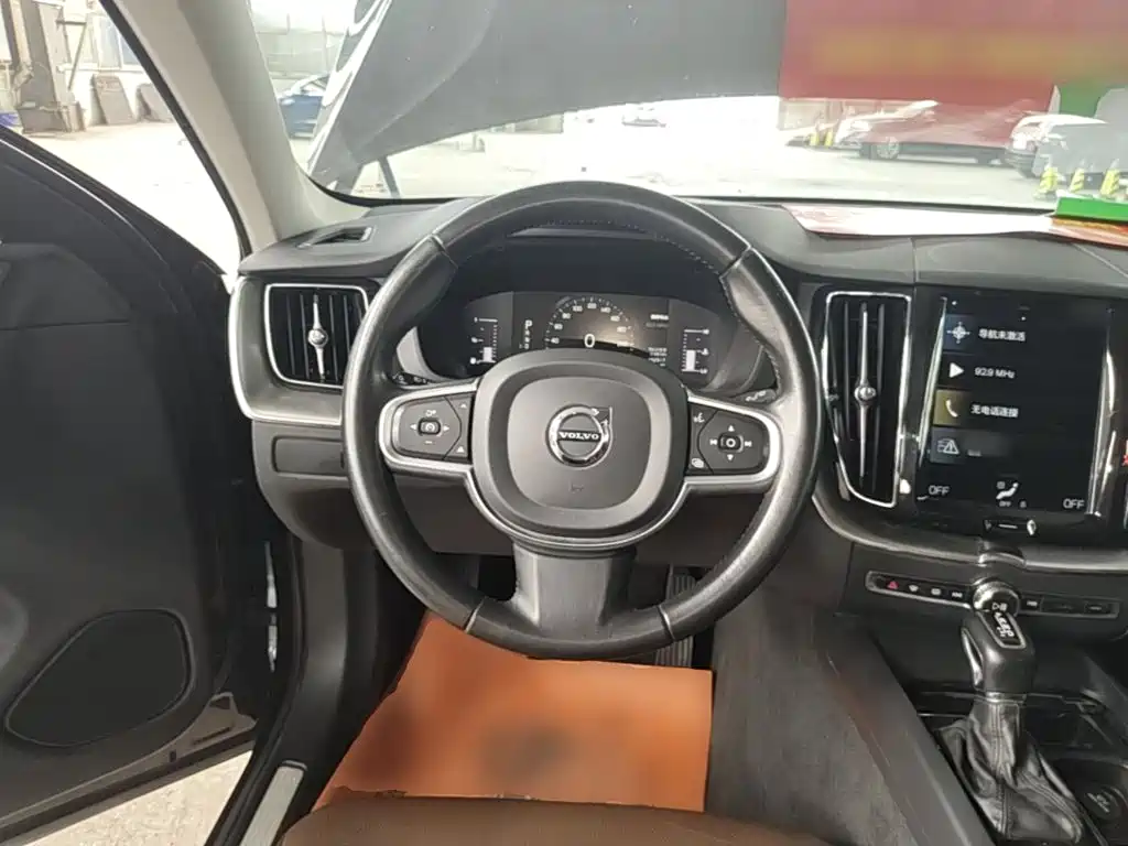 Volvo XC60 — миниатюра 11