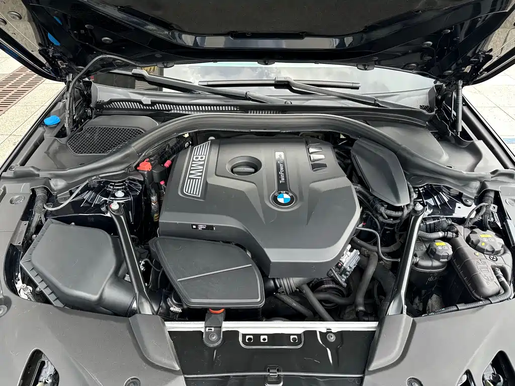 BMW 5 Series — миниатюра 29