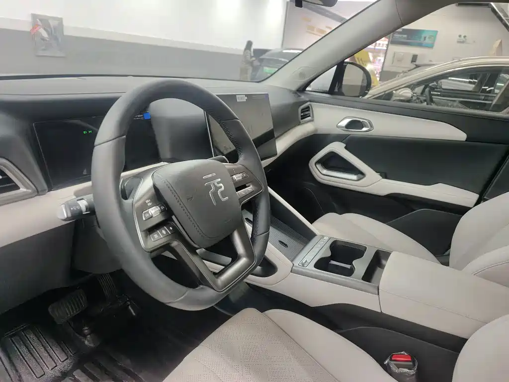 BYD Yuan UP — миниатюра 16