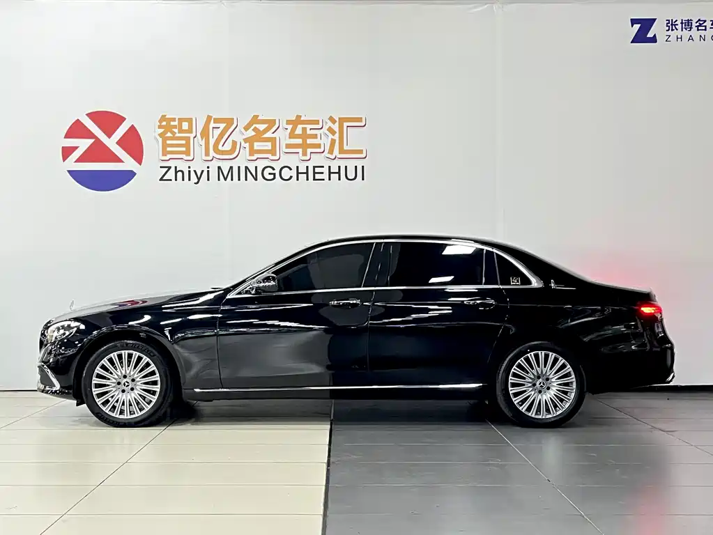 Mercedes-Benz E-Class — миниатюра 3