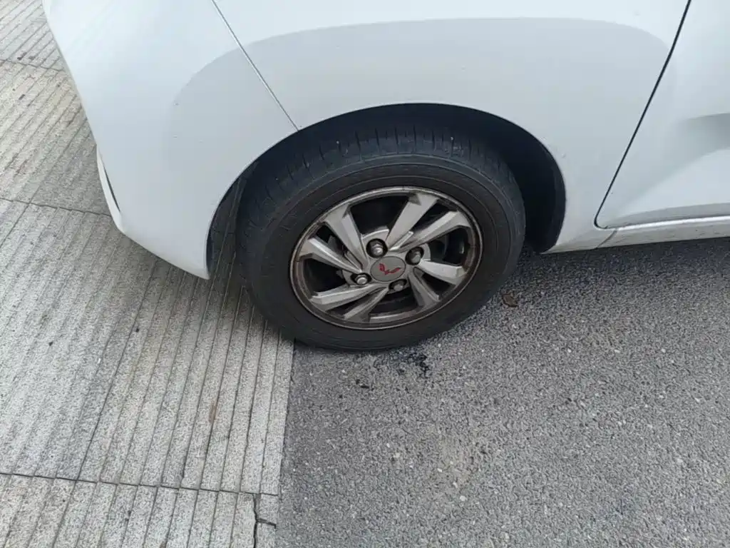 Wuling MINIEV — миниатюра 23