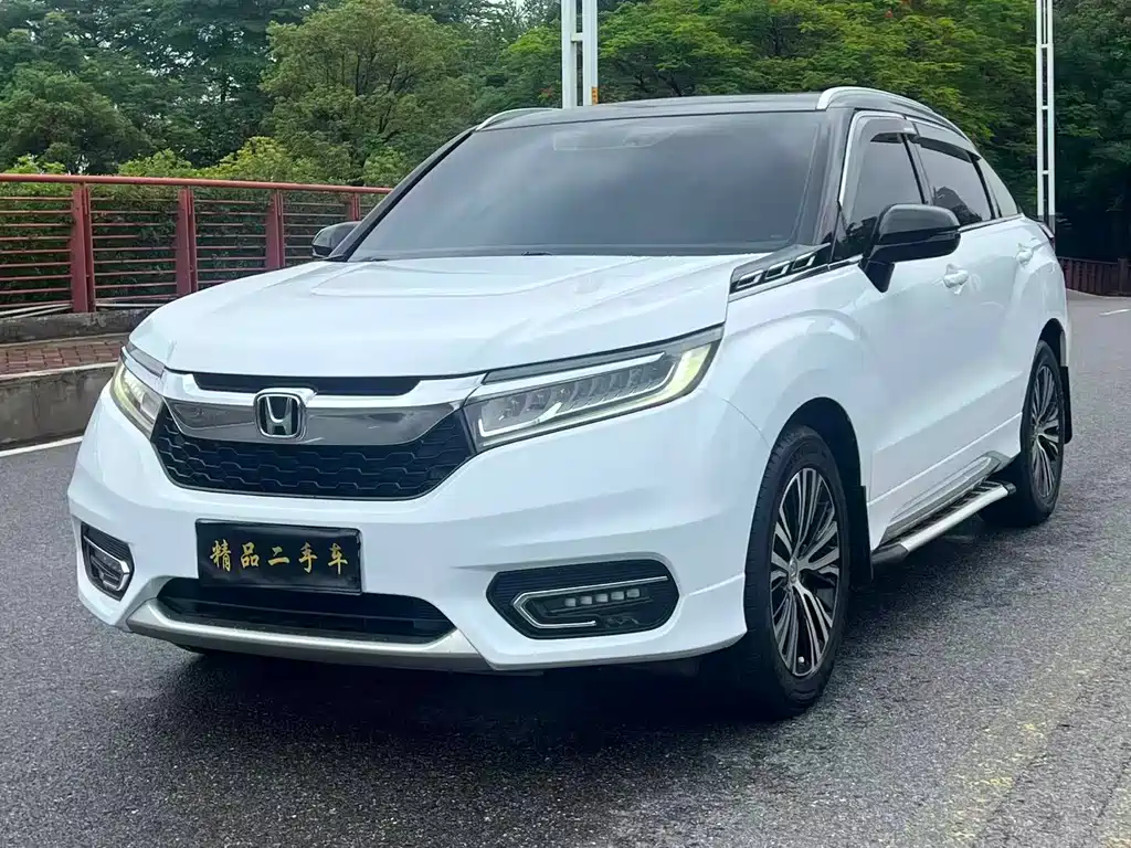 Купить Honda Avancier